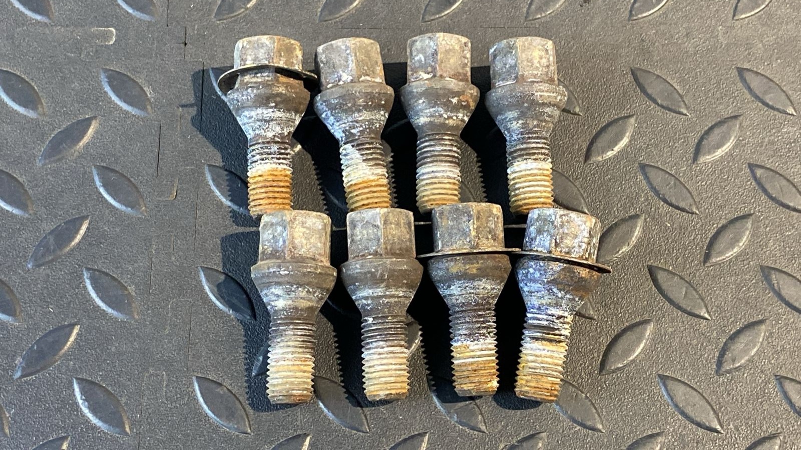 Болт колесный Opel Astra/H 2004-2014