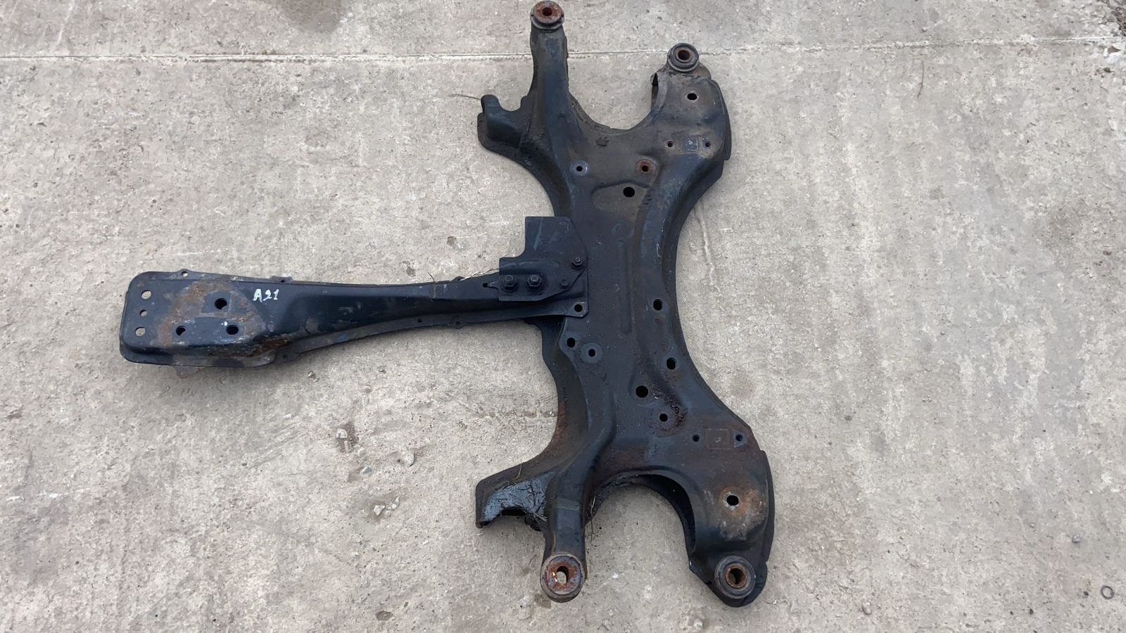 Балка передняя (Подрамник) Toyota Avensis/2 2003-2009