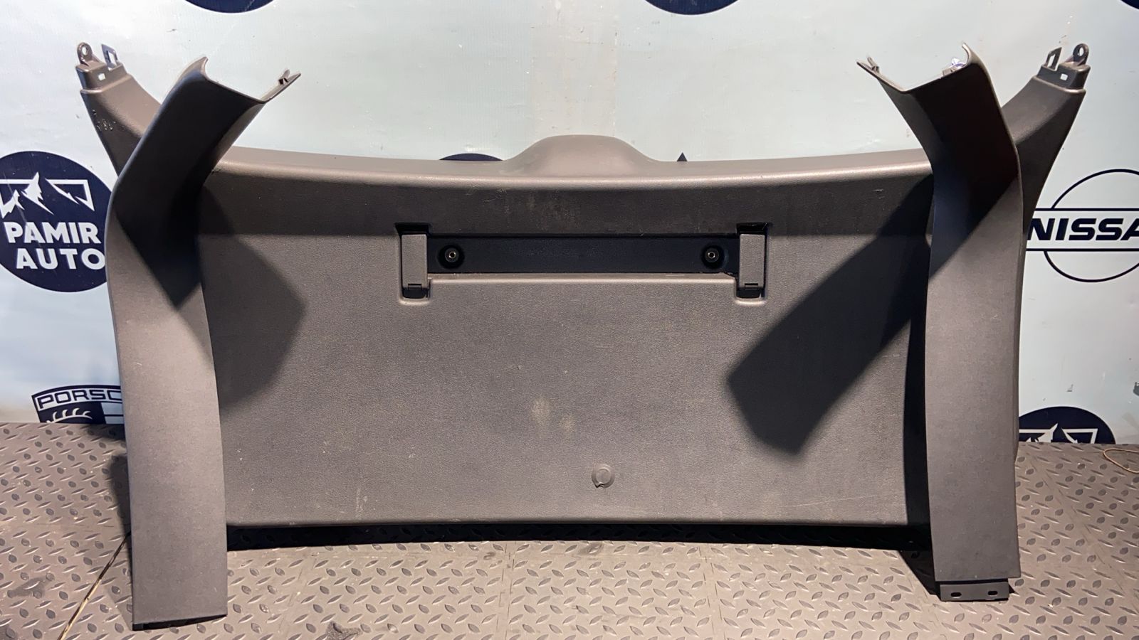 Обшивка двери багажника Opel Astra/H 2004-2014