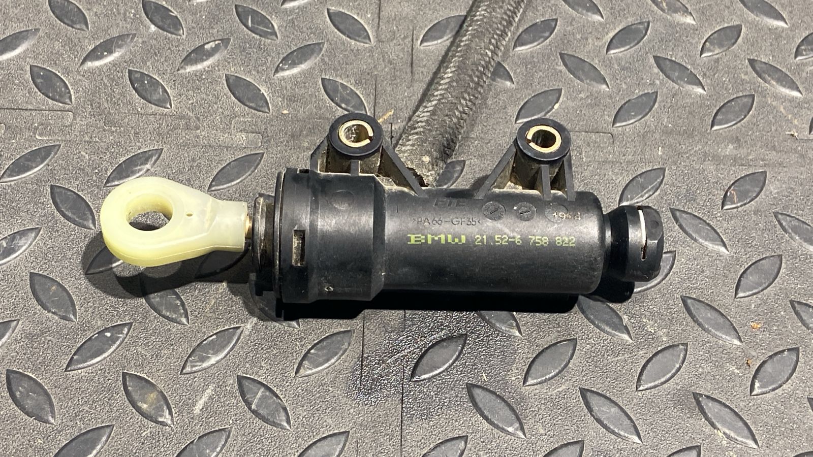 Цилиндр сцепления главный BMW 3/E46 1998-2007