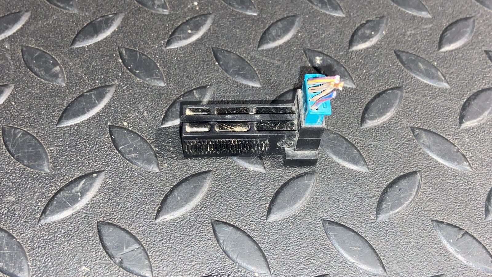 Датчик включения стопсигнала BMW 3/E46 1998-2007