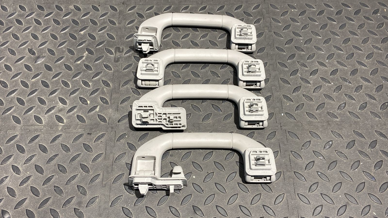 Ручка потолочная Mercedes C/W204 2006-2015