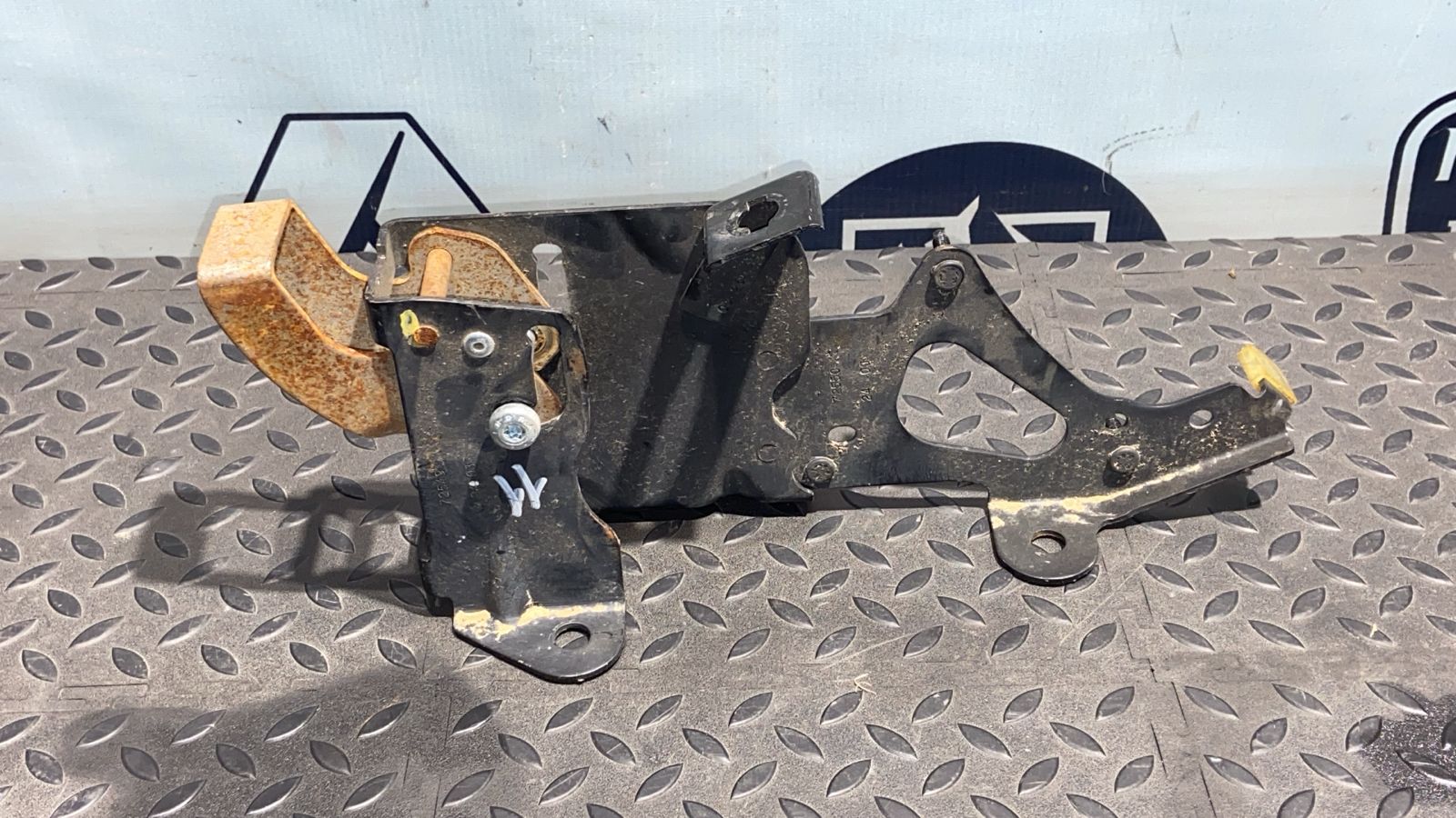 Кронштейн педалей (Тормоз/Сцепление) Renault Megane/2 2002-2009