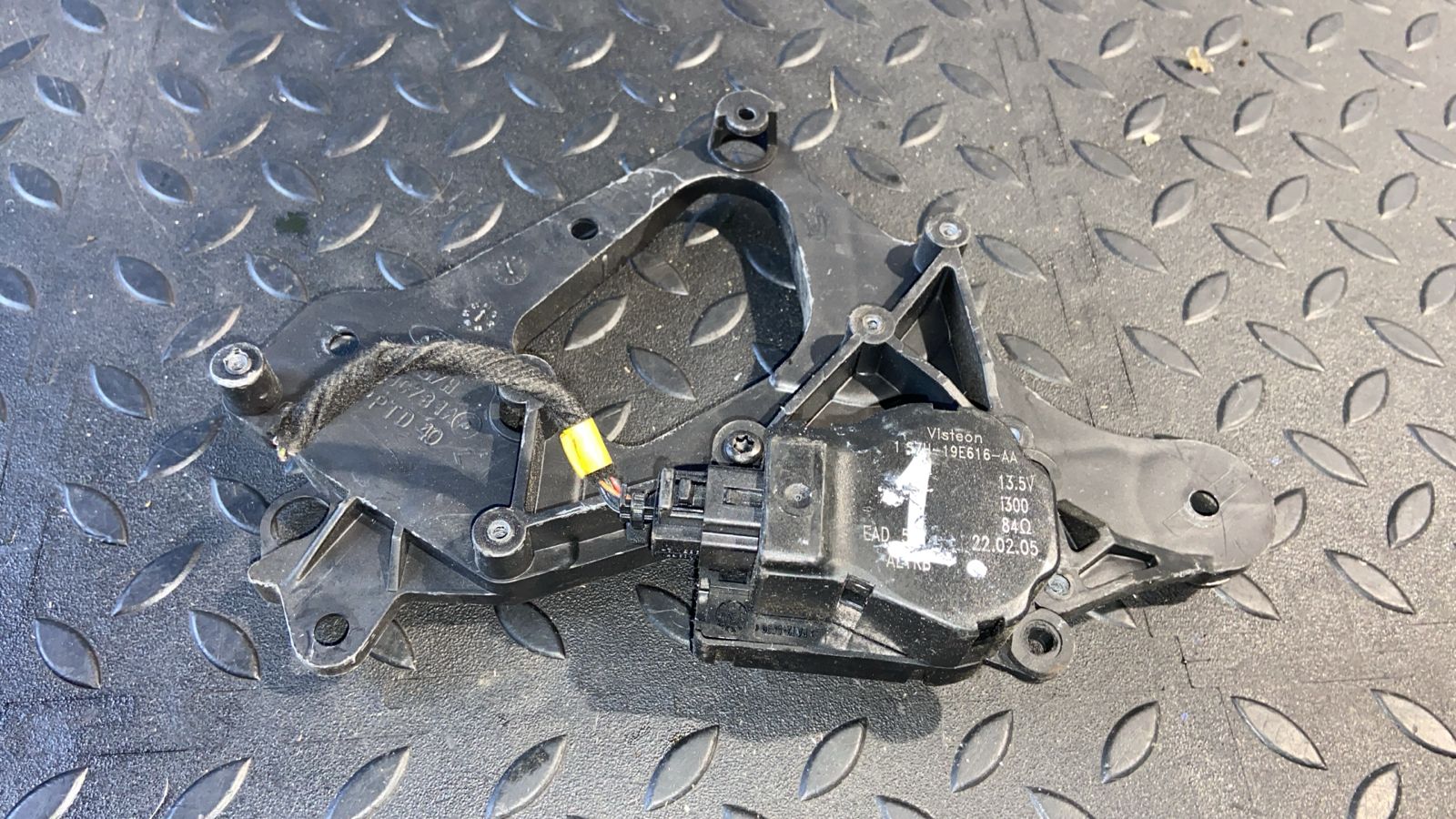 Моторчик заслонки отопителя Ford Mondeo/3 2000-2007