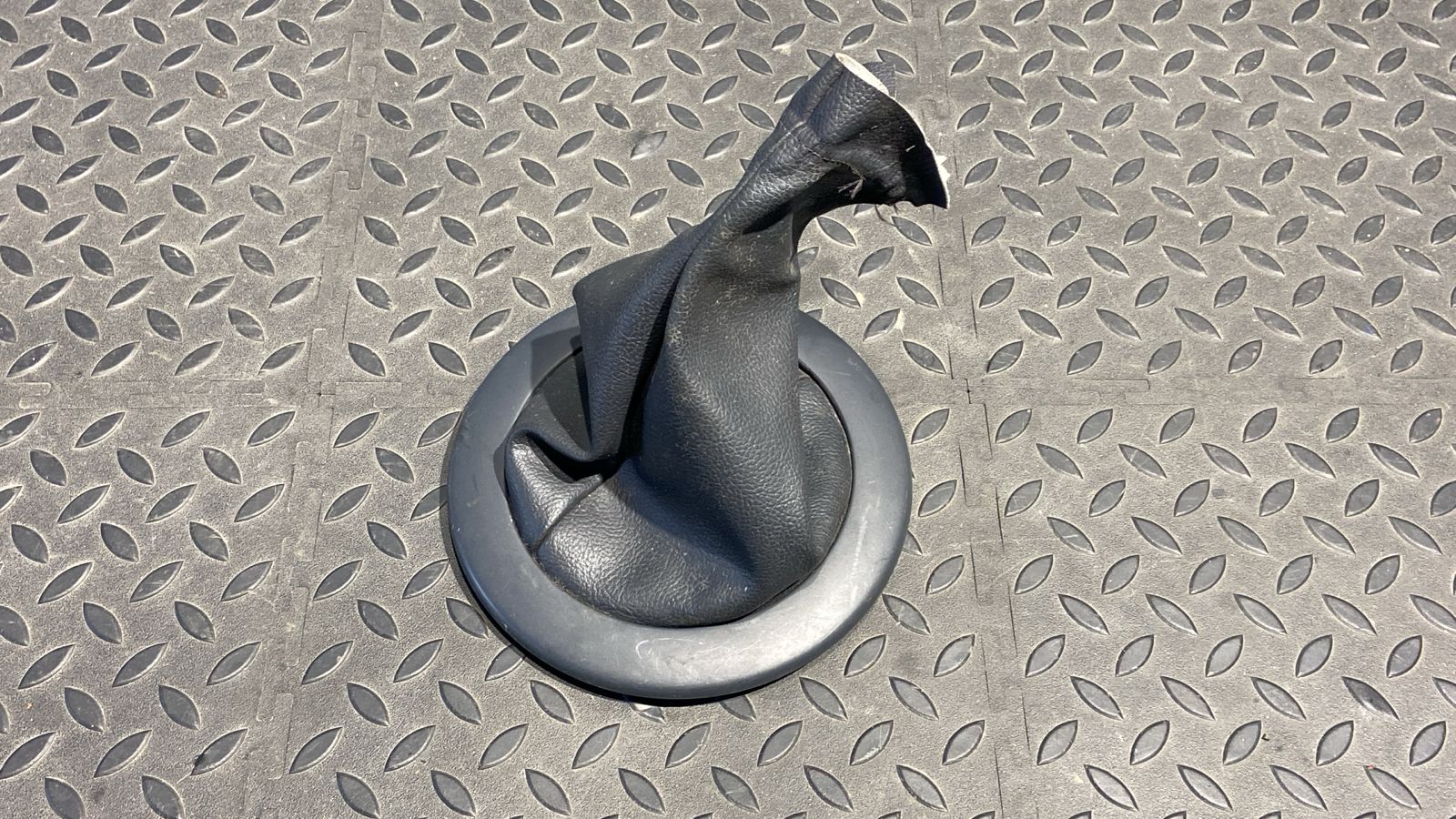 Чехол кулисы МКПП Renault Megane/2 2002-2009