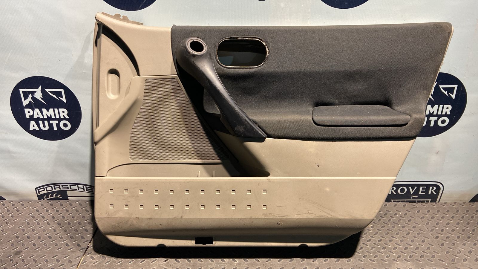 Обшивка двери передняя правая Renault Megane/2 2002-2009