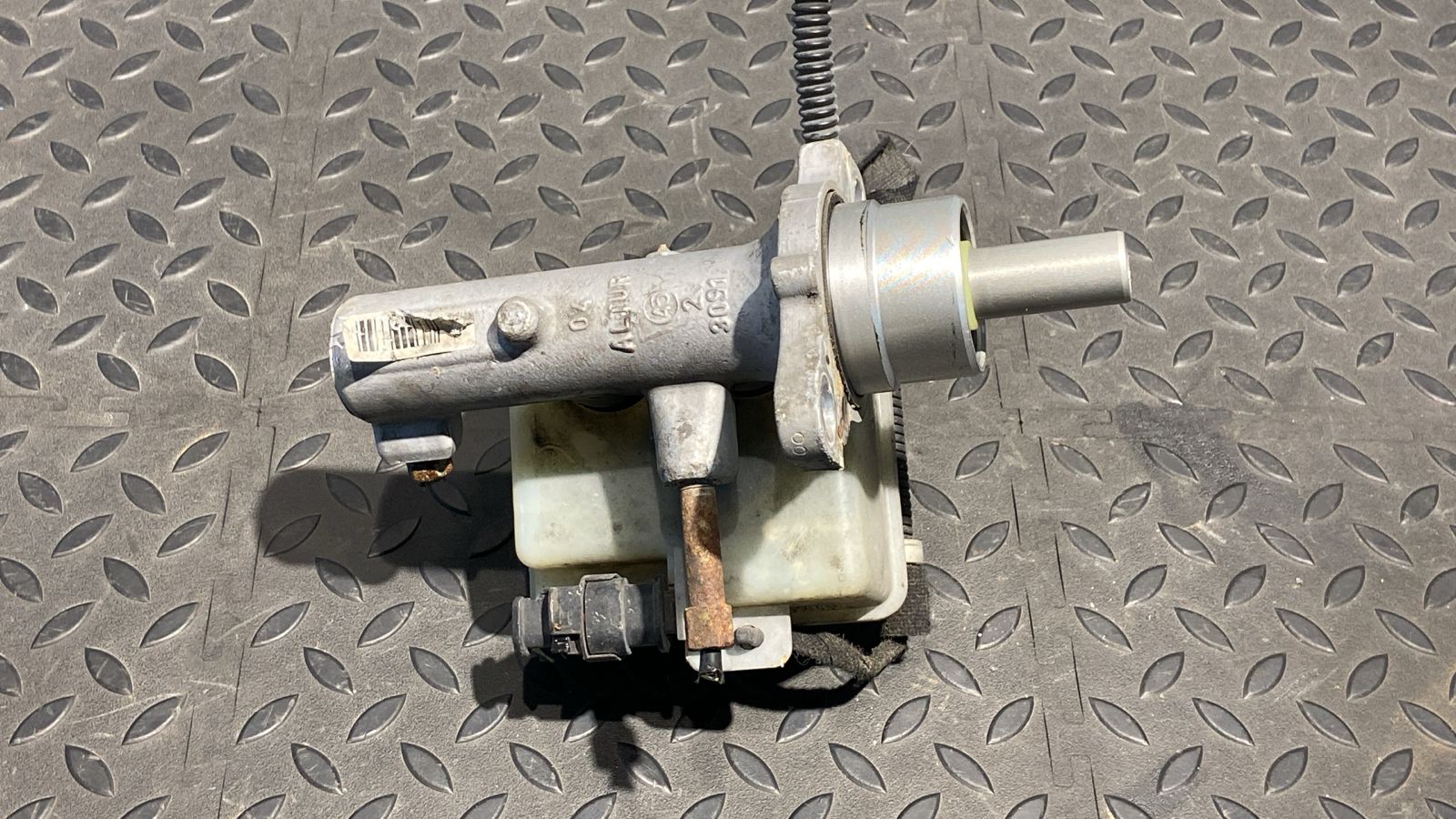 Цилиндр тормозной главный Ford Transit 2006-2013