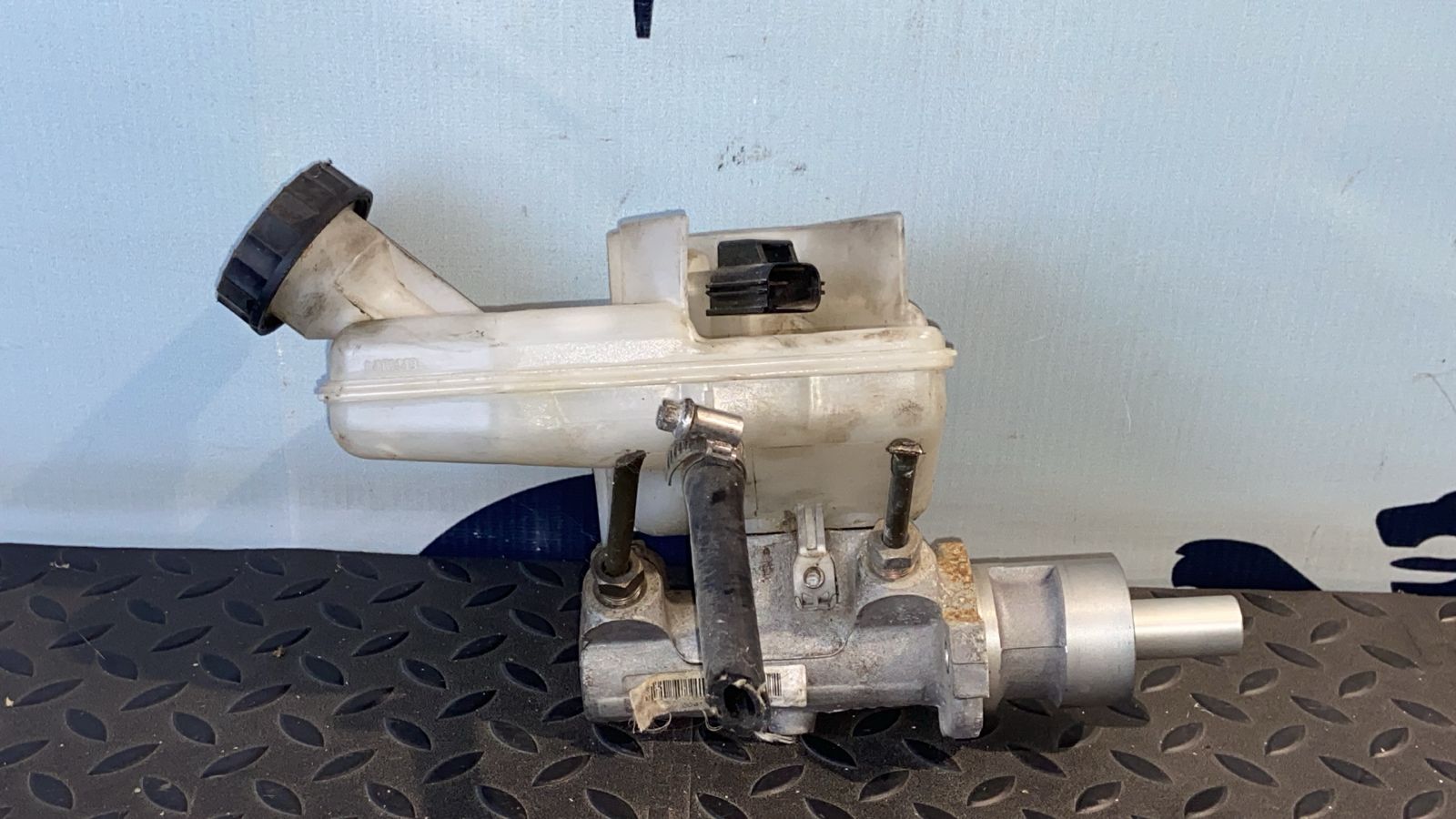 Цилиндр тормозной главный Ford Transit 2000-2006