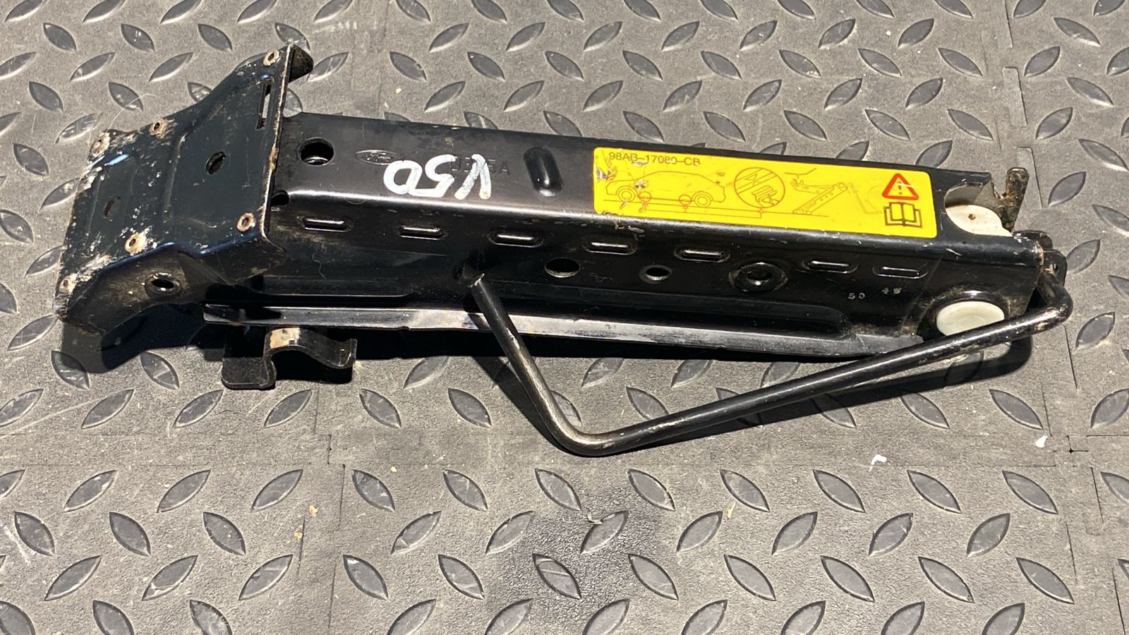 Домкрат Ford Focus 1998-2007