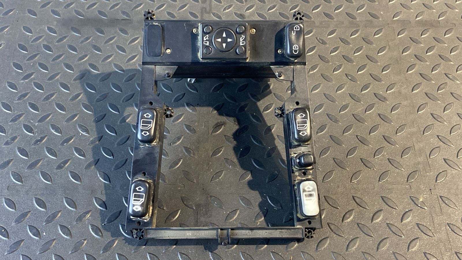 Блок управления стеклоподъемниками Mercedes M/W163 1997-2005