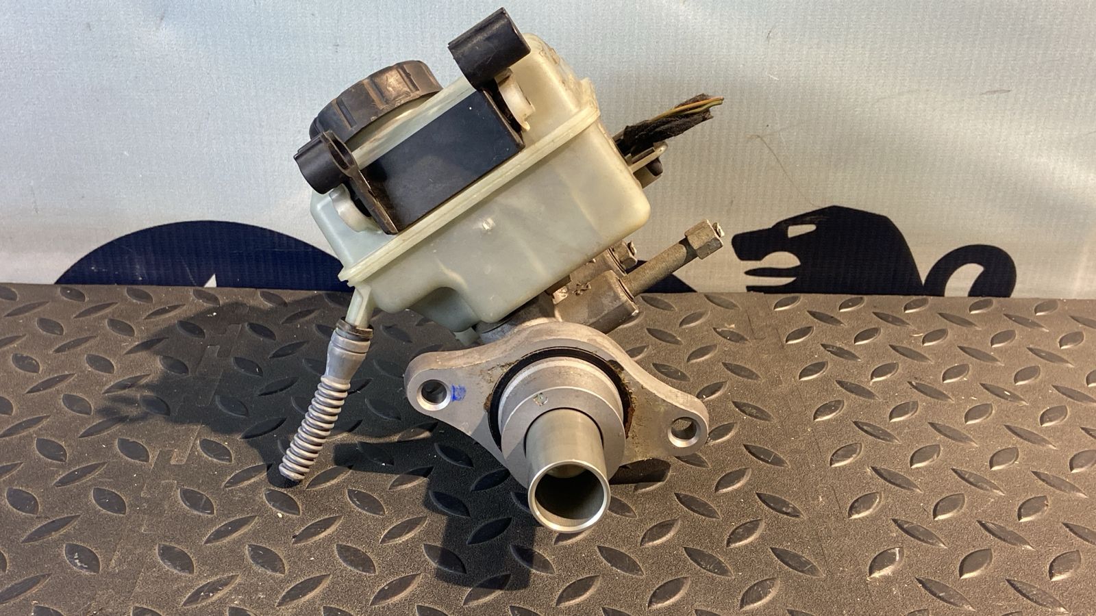 Цилиндр тормозной главный Opel Zafira/B 2005-2014