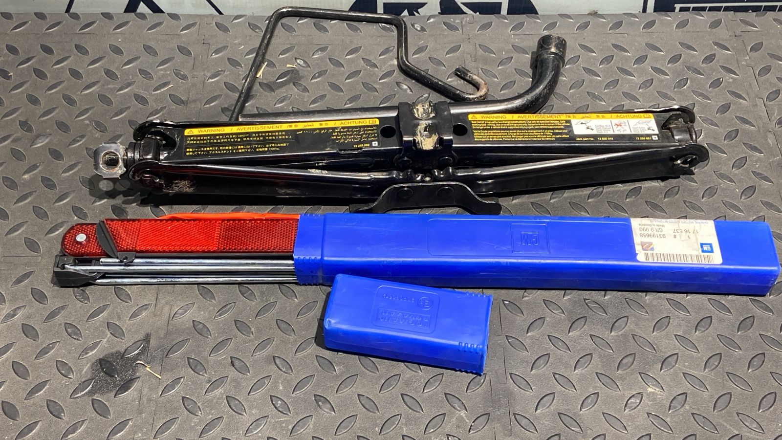 Домкрат Opel Zafira/B 2005-2014