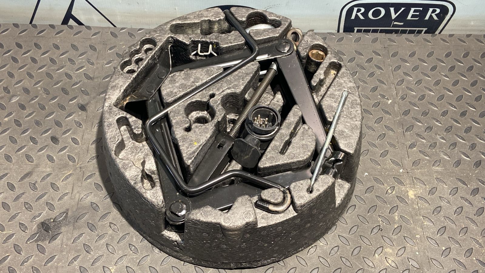 Ящик для инструментов Opel Zafira/B 2005-2014