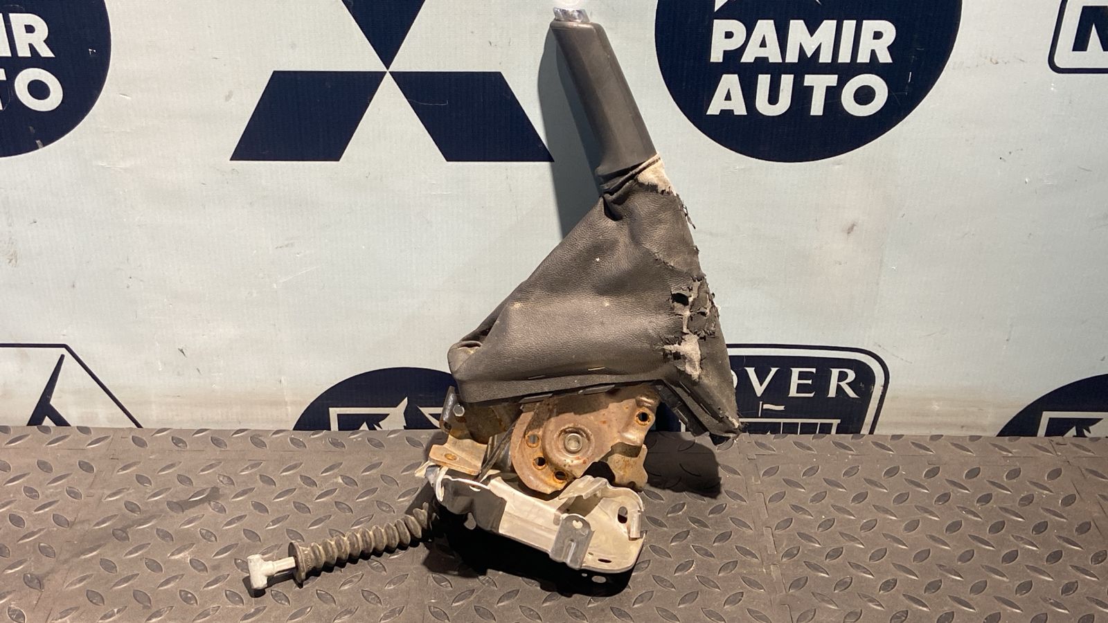 Рычаг стояночного тормоза  Opel Astra/H 2004-2014