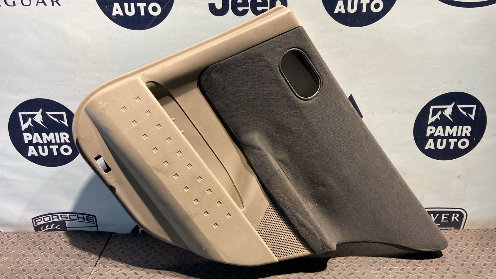 Обшивка двери задняя правая Renault Megane/2 2002-2009