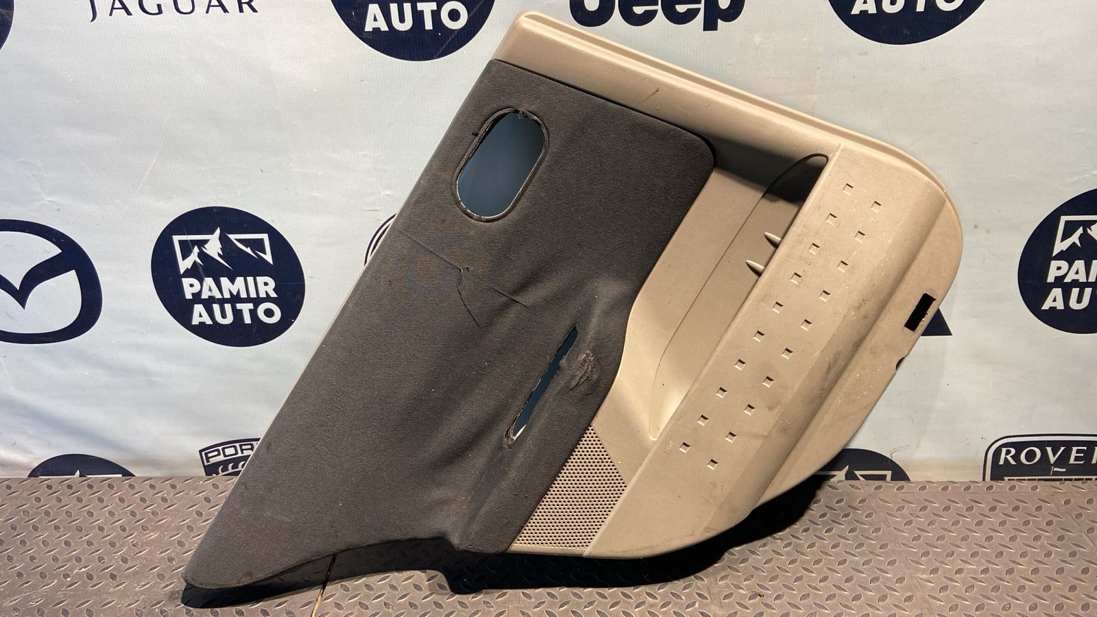 Обшивка двери задняя левая Renault Megane/2 2002-2009