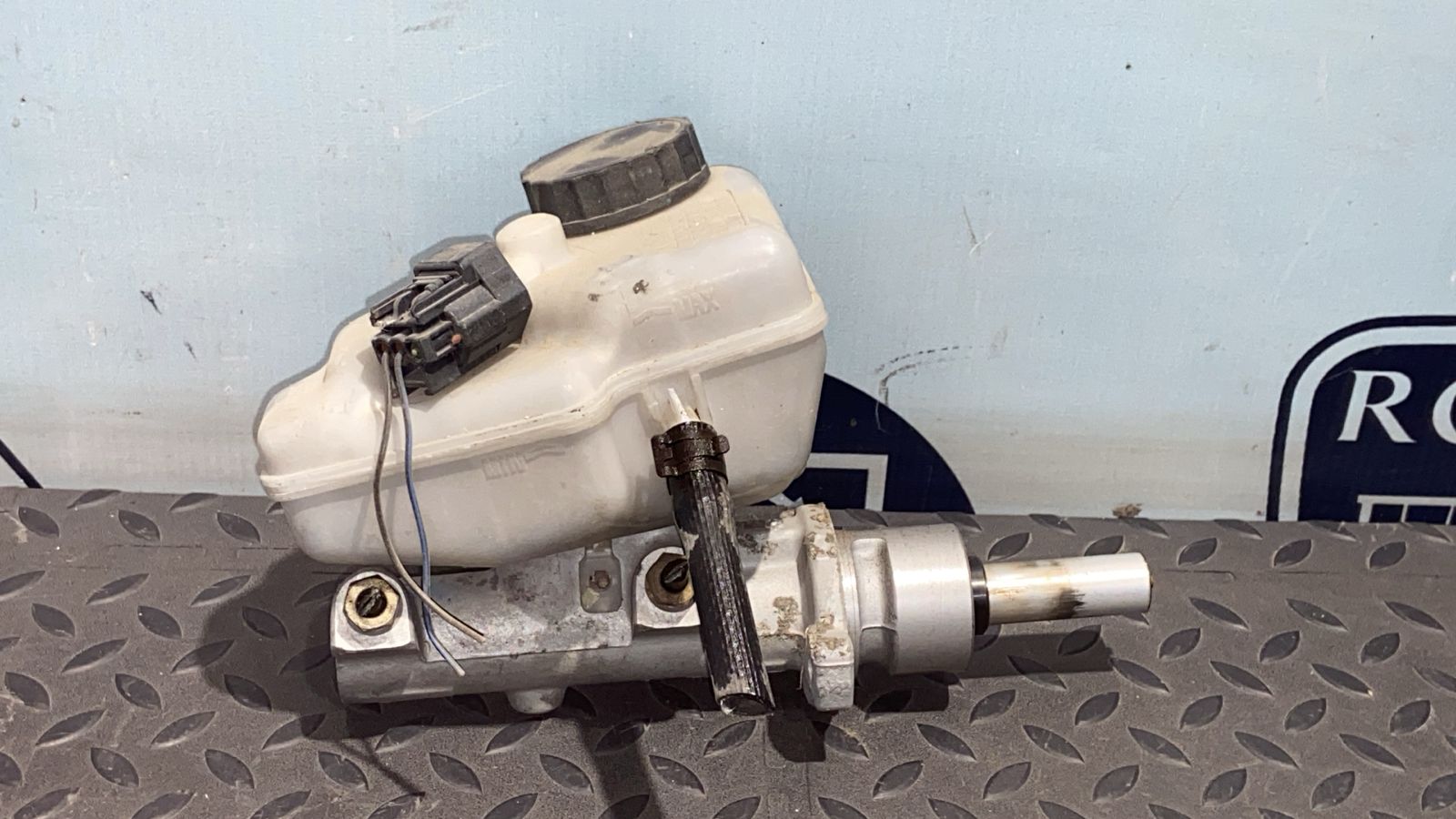 Цилиндр тормозной главный Ford Mondeo/3 2000-2007