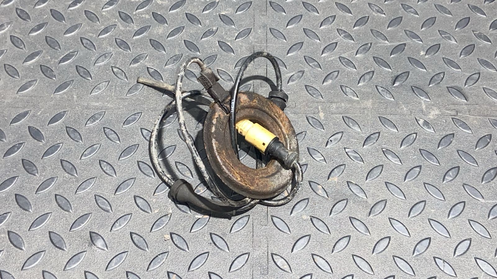 Датчик ABS задний Renault Megane/2 2002-2009