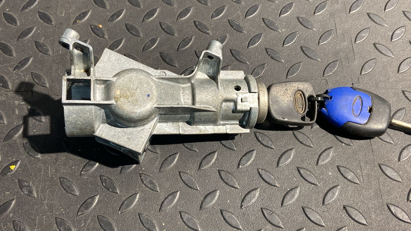 Замок зажигания Ford Transit 2006-2013