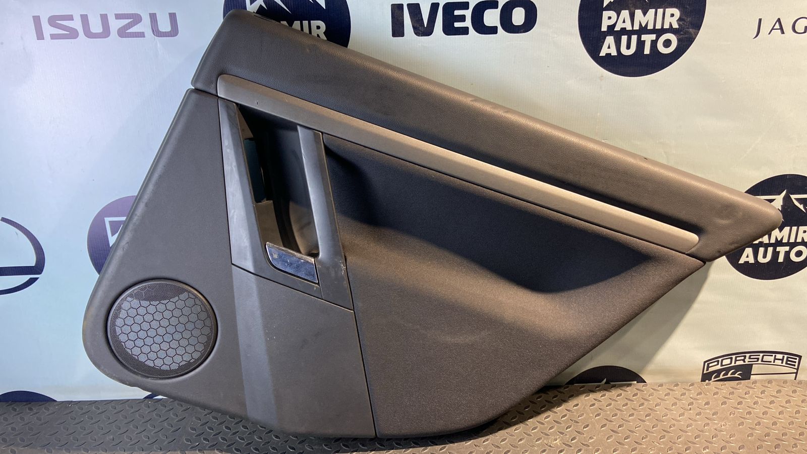 Обшивка двери задняя правая Opel Signum 2003-2008