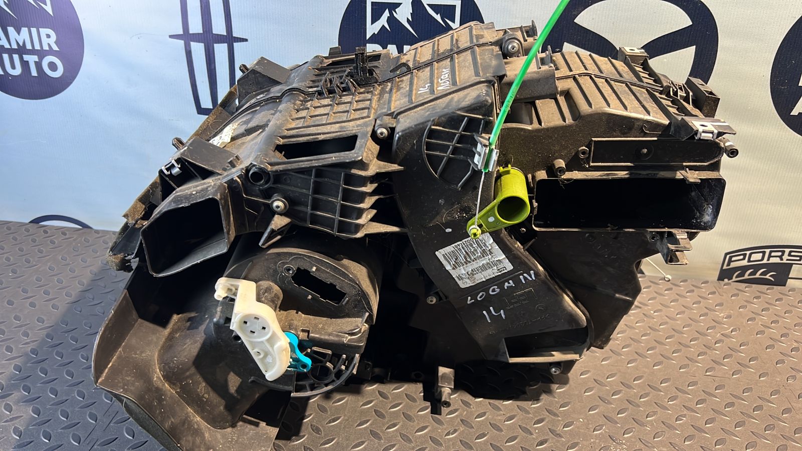 Корпус отопителя Renault Logan 2004-2015