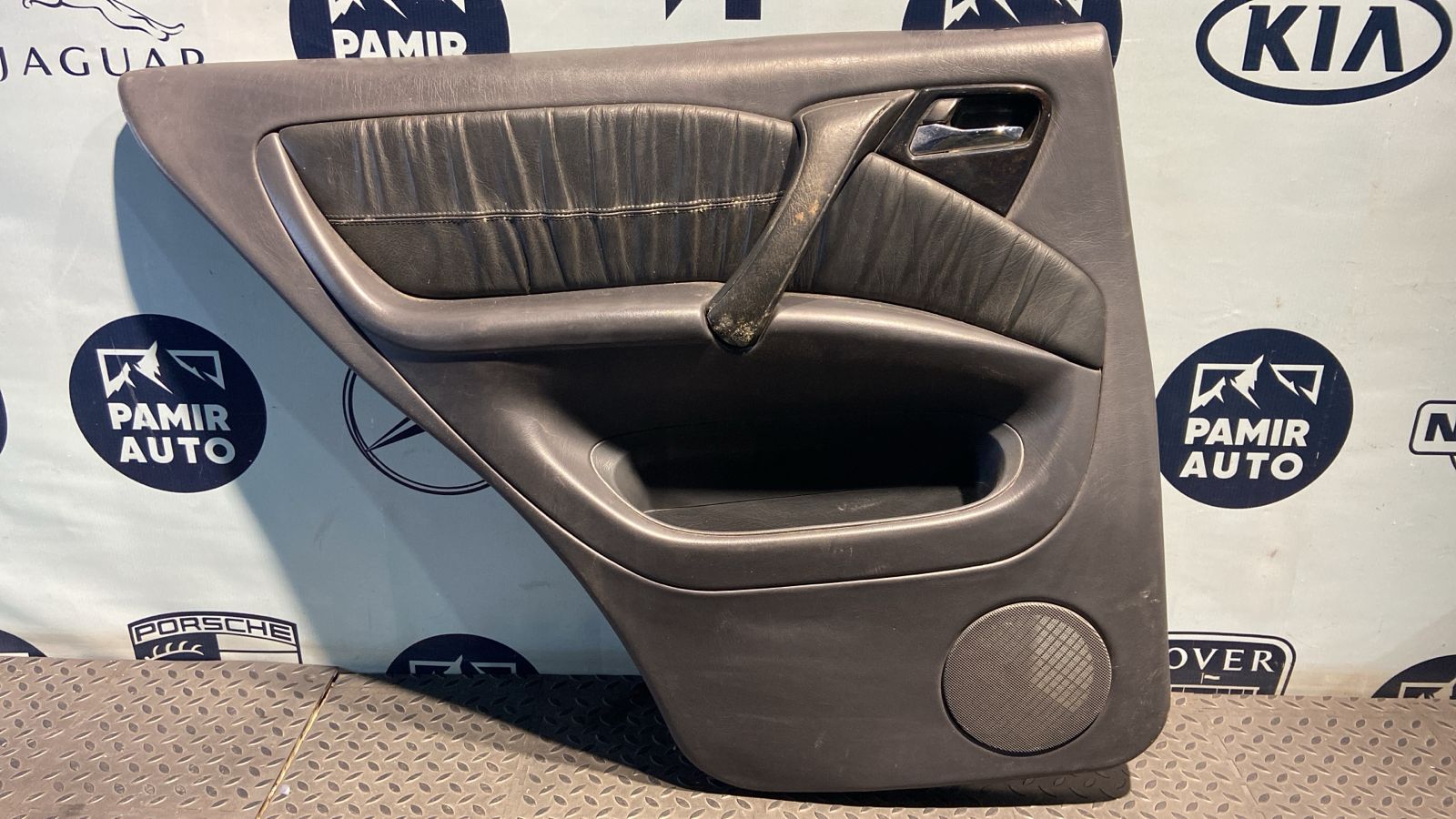 Обшивка двери задняя левая Mercedes M/W163 1997-2005