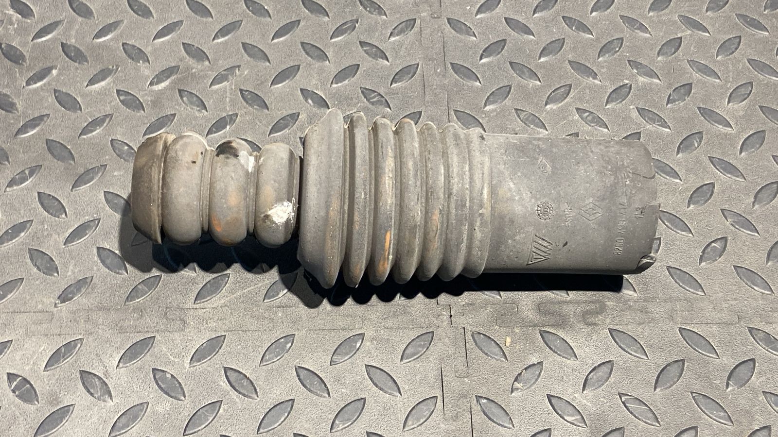 Пыльник амортизатора передний Renault Logan 2004-2015