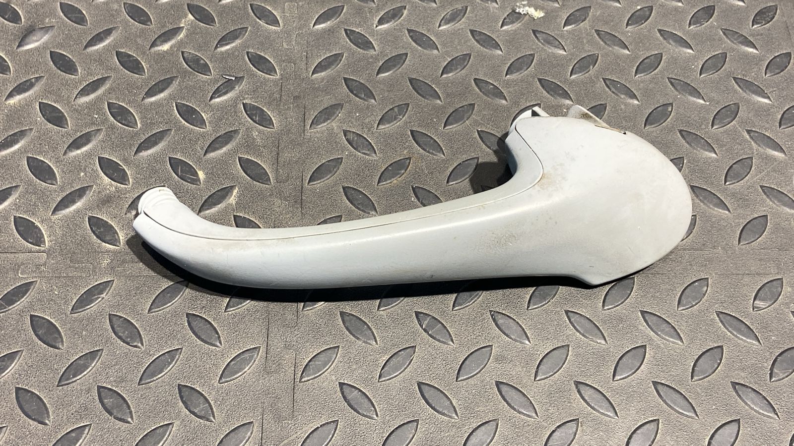 Ручка двери передняя левая Mercedes C/W203 2000-2008