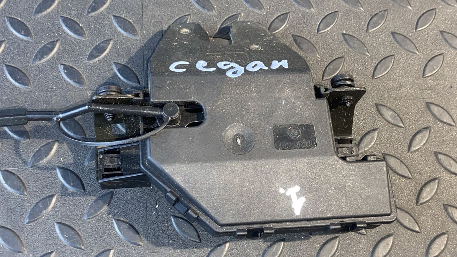 Замок крышки багажника BMW 3/E46 1998-2007