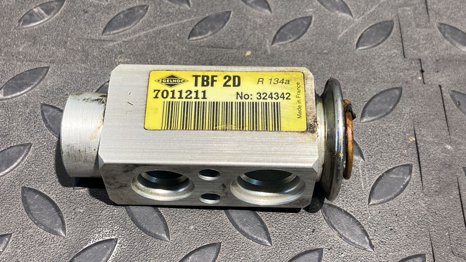 Клапан кондиционера Opel Astra/H 2004-2014