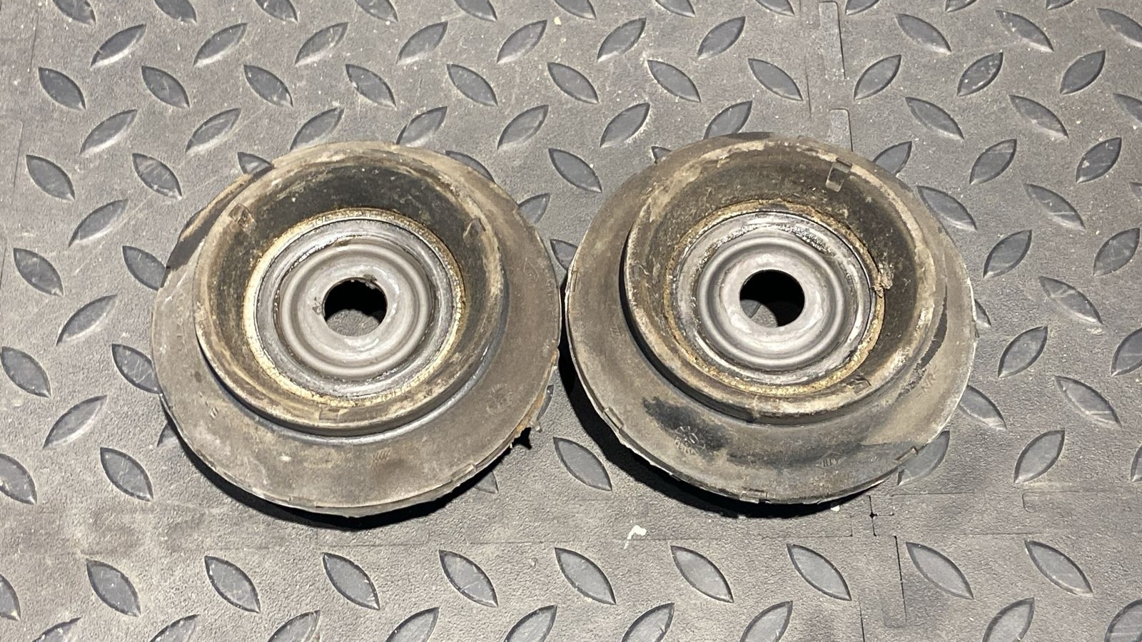 Опора амортизатора передняя Renault Sandero 2009-2014