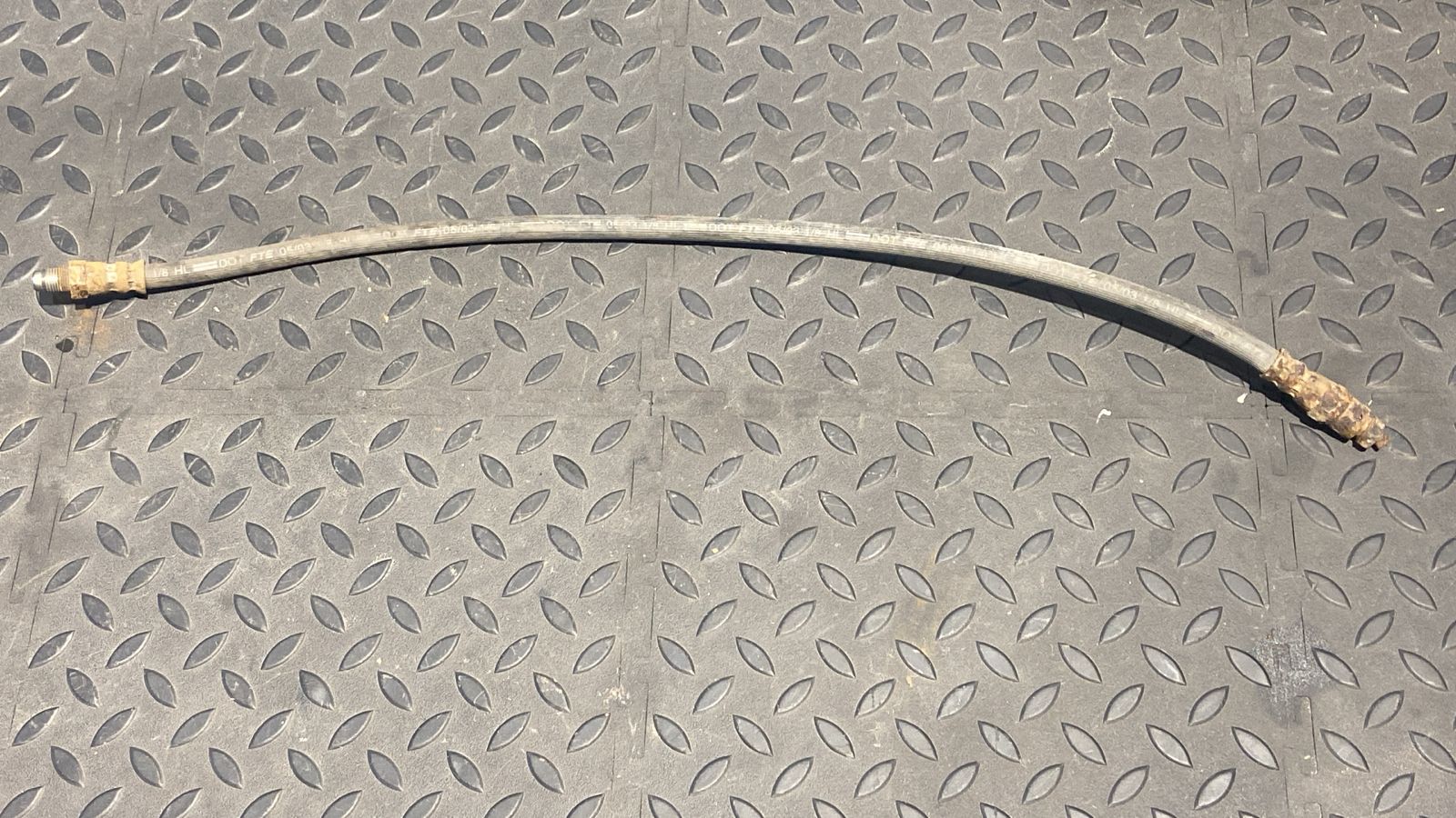 Шланг тормозной задний Mercedes Vito/W638 1996-2003