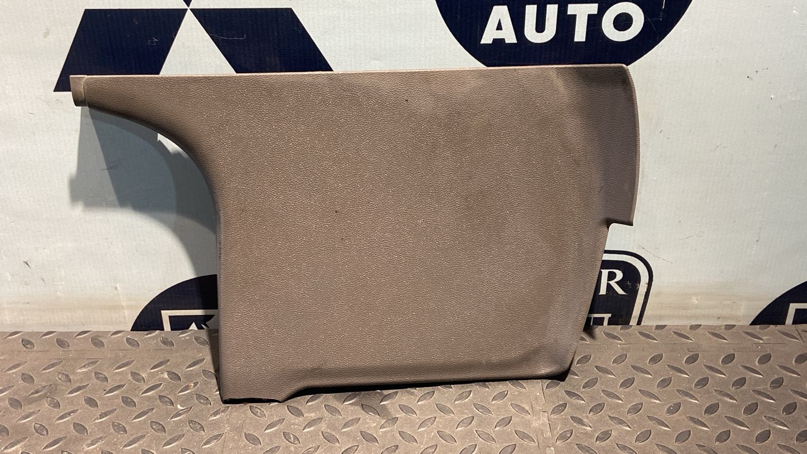 Накладка порога передняя правая Mercedes E/W211 2002-2009