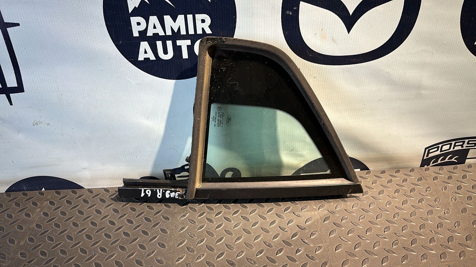 Форточка двери задняя правая Ford Mondeo/3 2000-2007