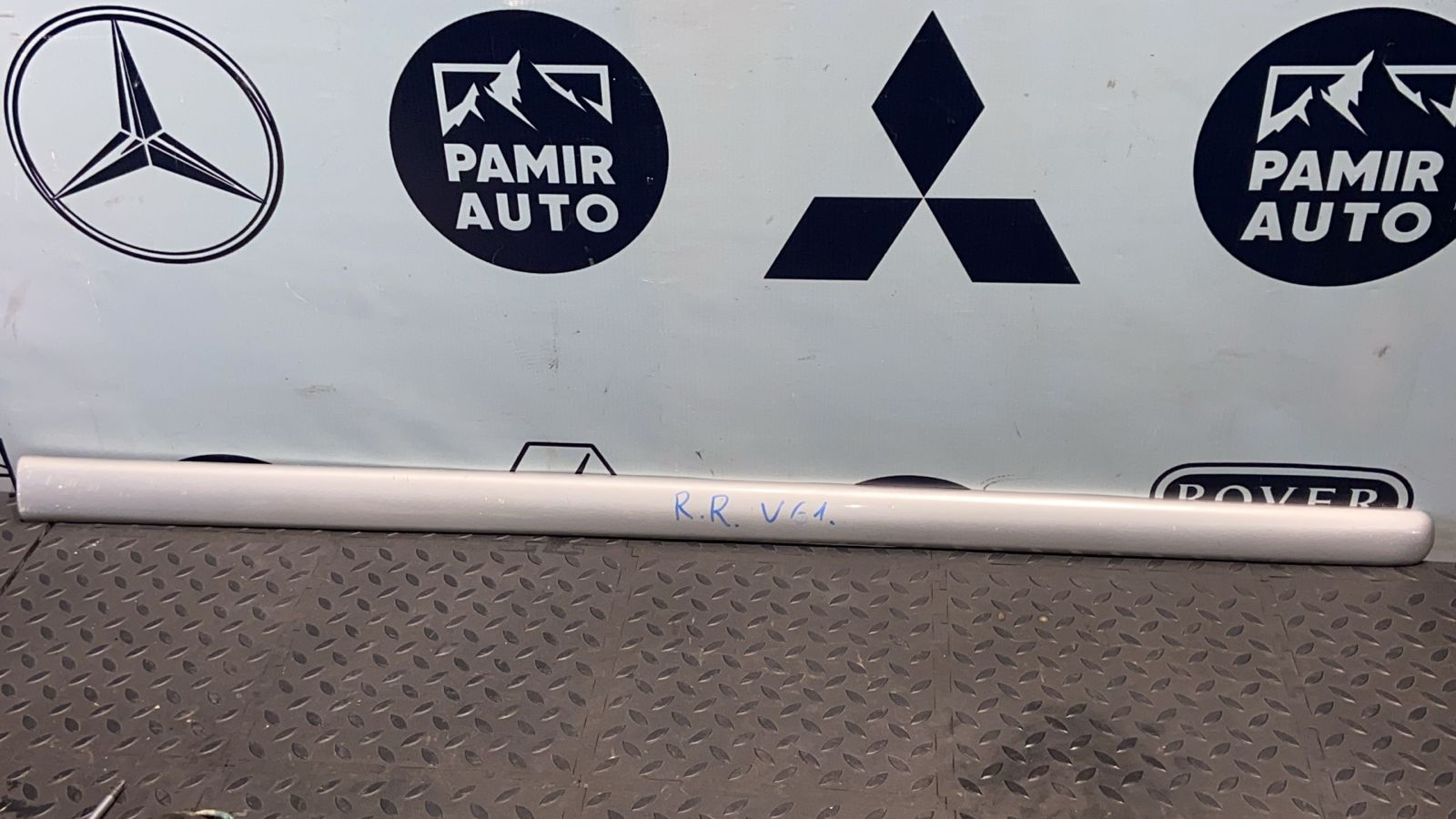 Молдинг двери передний правый Mercedes M/W163 1997-2005