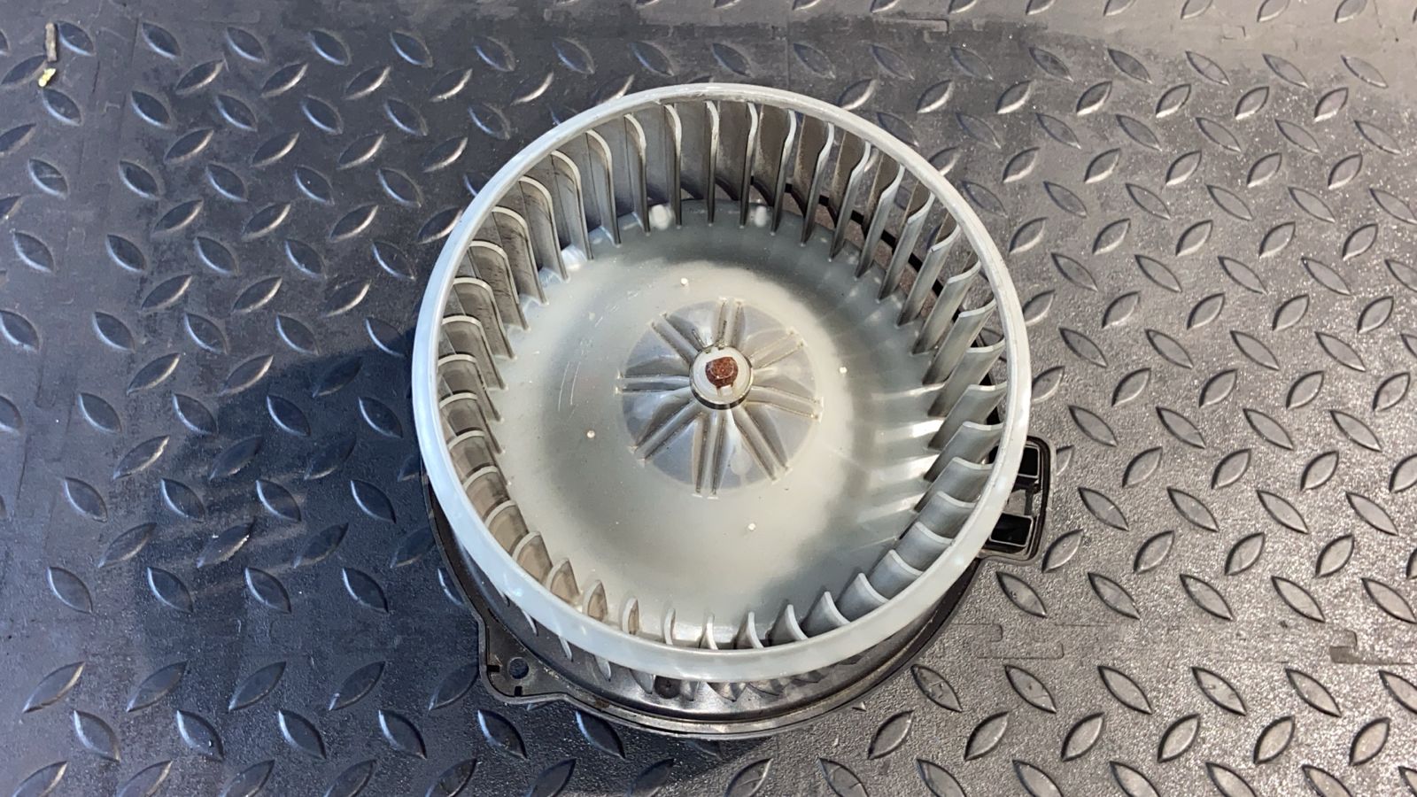 Моторчик отопителя Toyota Avensis/2 2003-2009