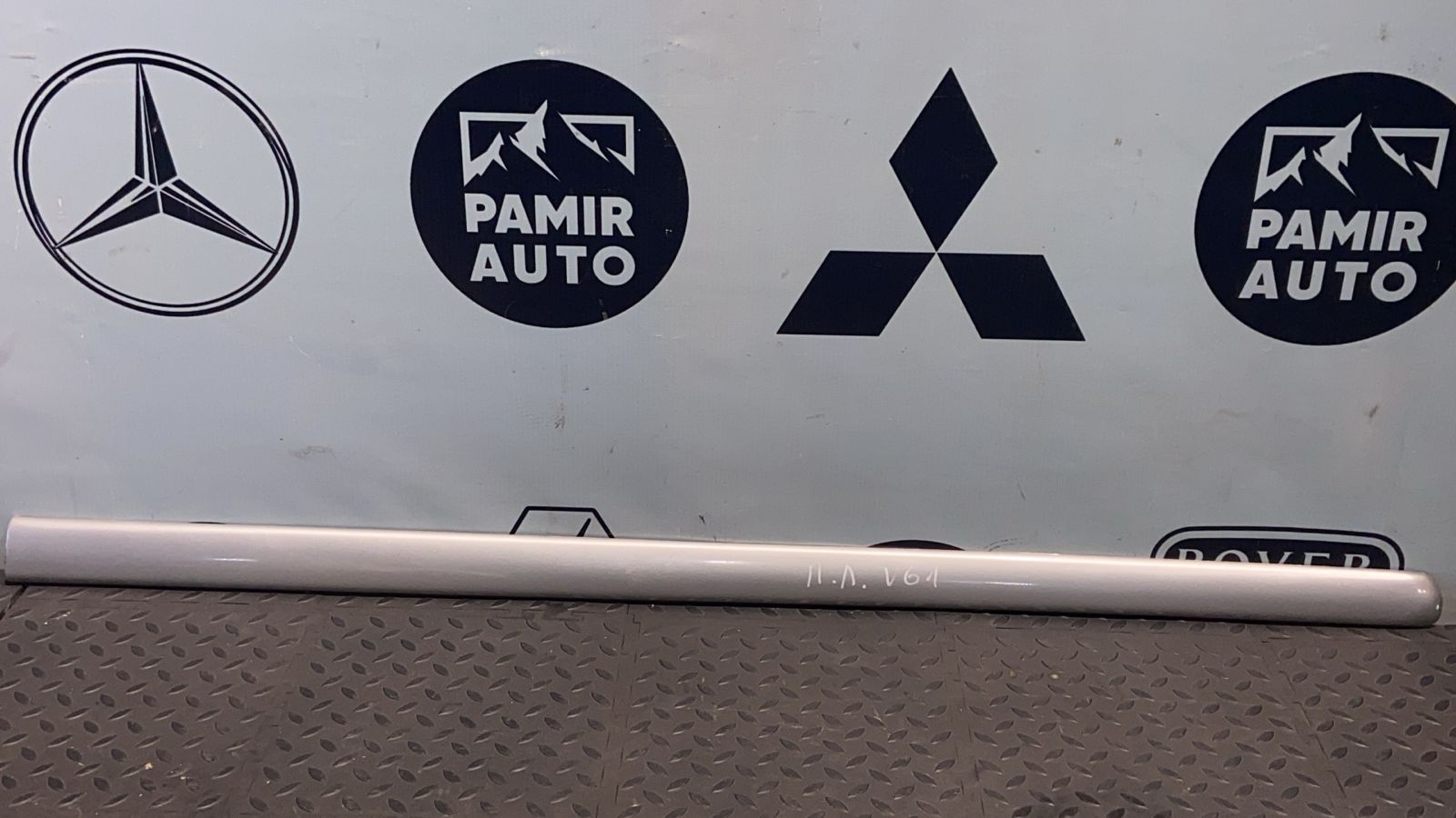 Молдинг двери передний левый Mercedes M/W163 1997-2005