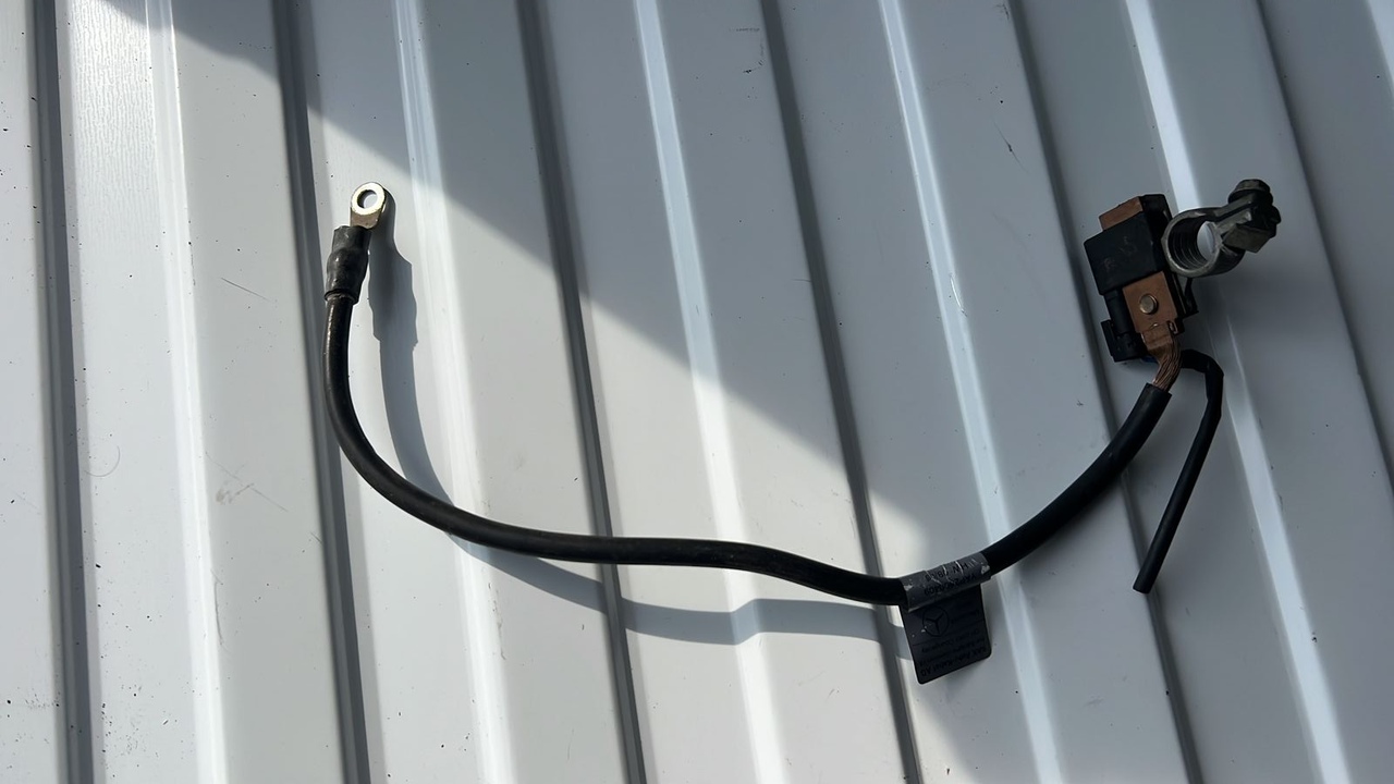 Клемма минус Mercedes C/W204 2006-2015