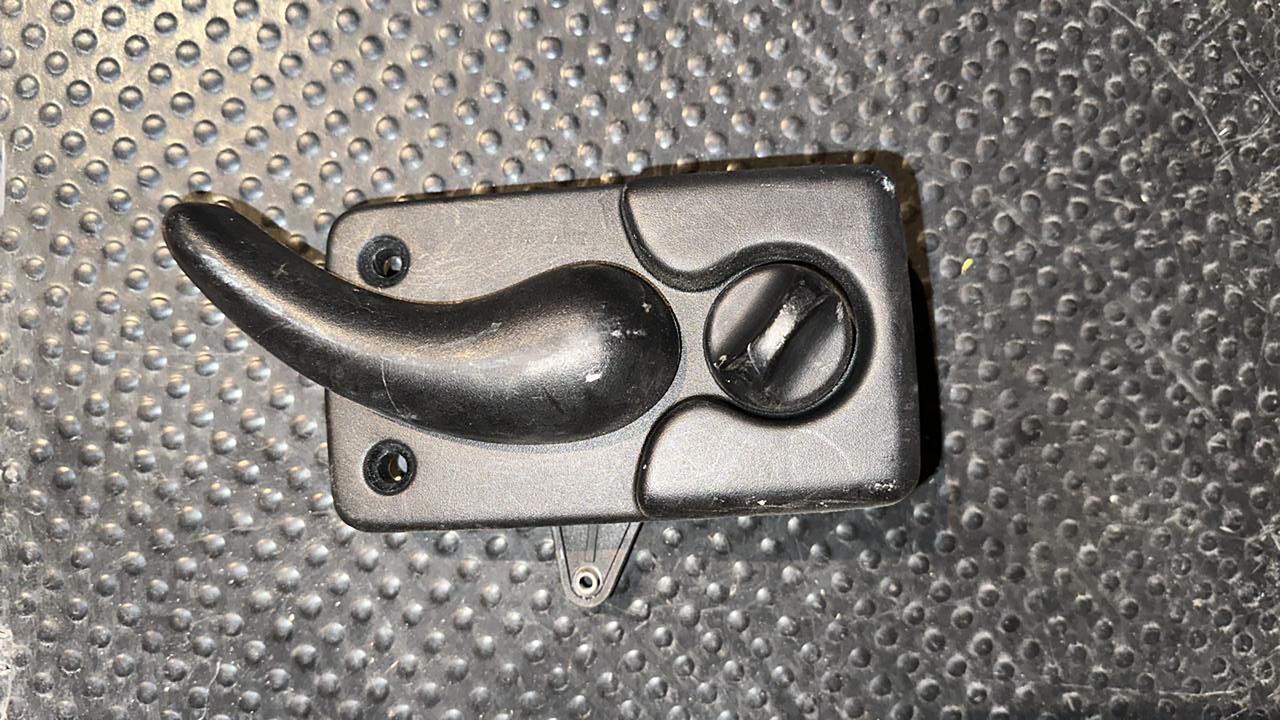 Ручка двери багажника правая Opel Movano/A 2003-2010