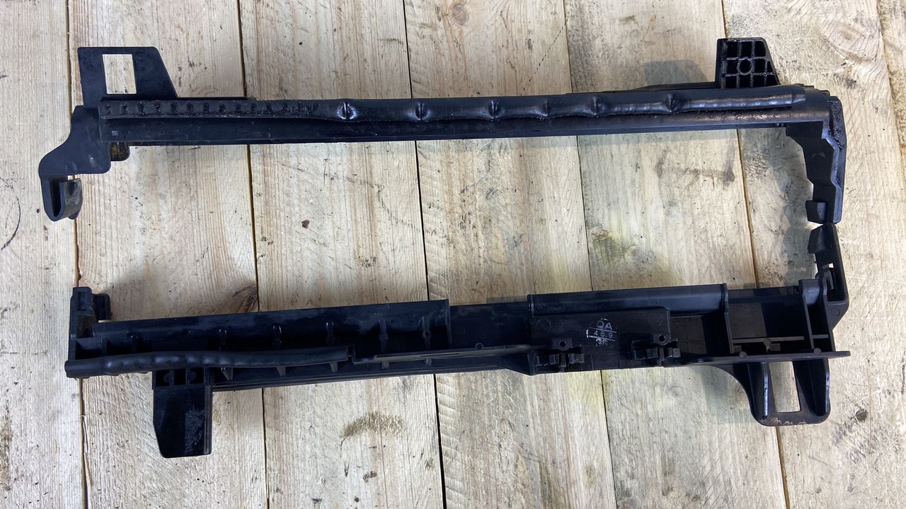 Кожух радиатора кондиционера Mercedes C/W204 2006-2015