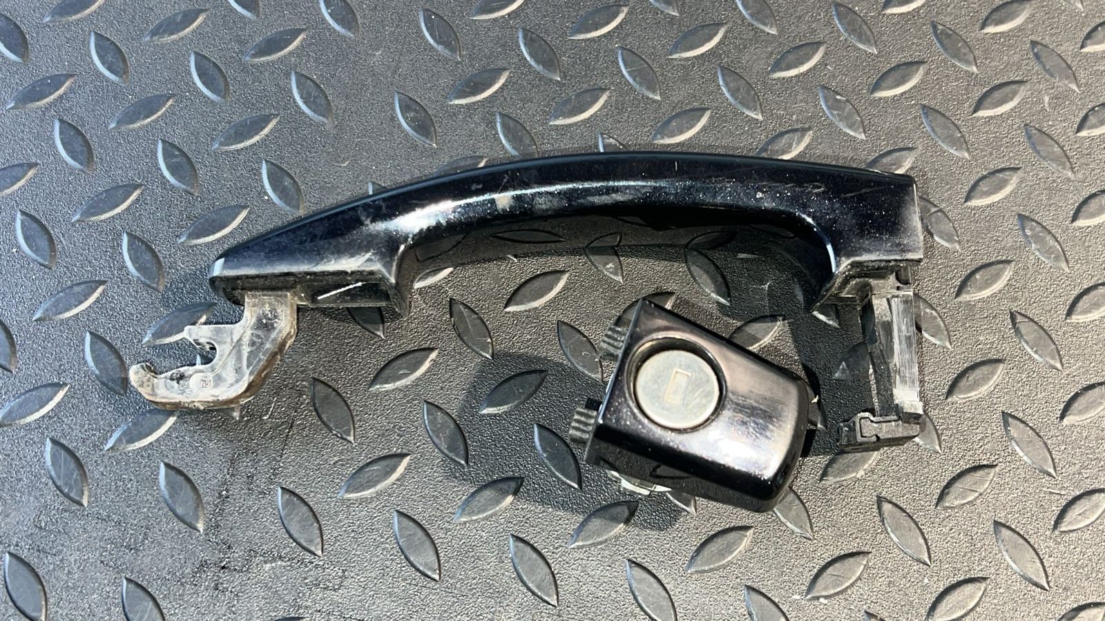 Ручка двери передняя левая Opel Vectra/C 2002-2008