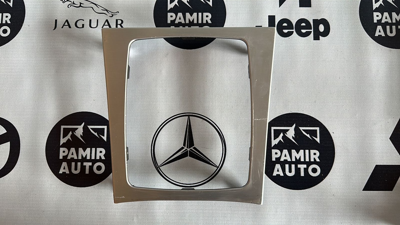 Накладка на кулису АКПП Mercedes C/W204 2006-2015