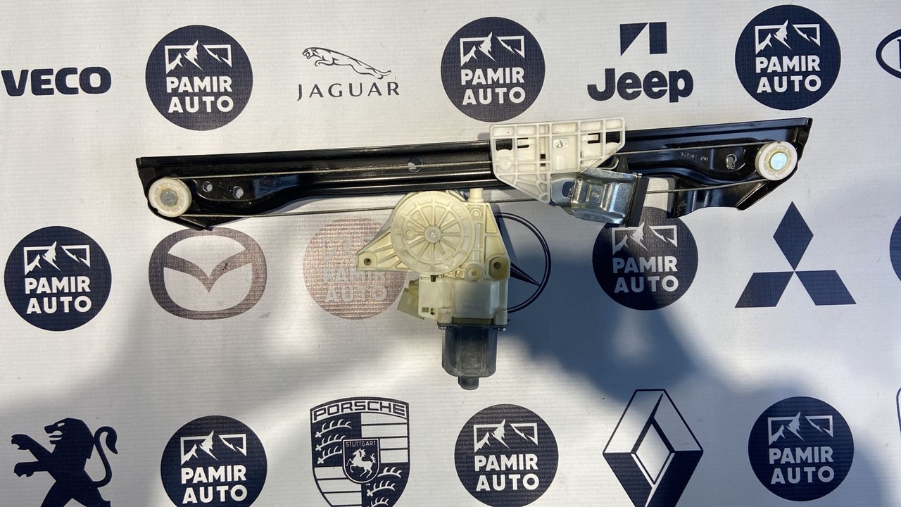 Стеклоподъемник задний правый Mercedes C/W204 2006-2015