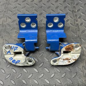 Петля двери передняя нижняя Mercedes Vito/W638 1996-2003