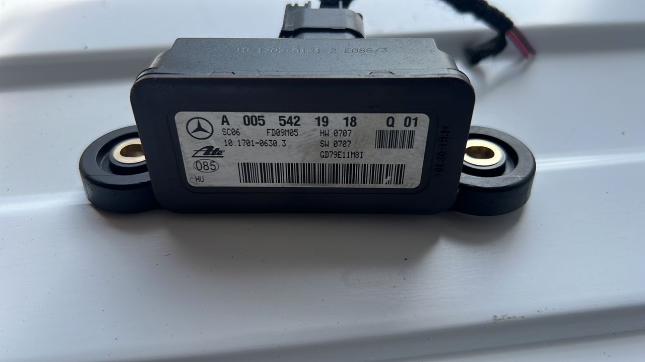Датчик ускорения Mercedes C/W204 2006-2015