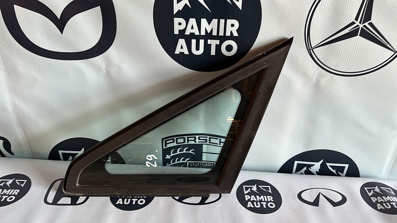 Стекло кузовное глухое переднее левое Ford C-Max 2003-2010