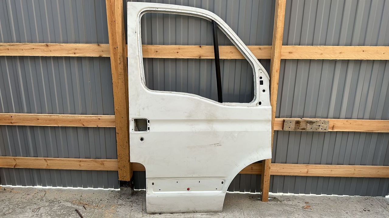 Дверь передняя правая Opel Movano/A 2003-2010