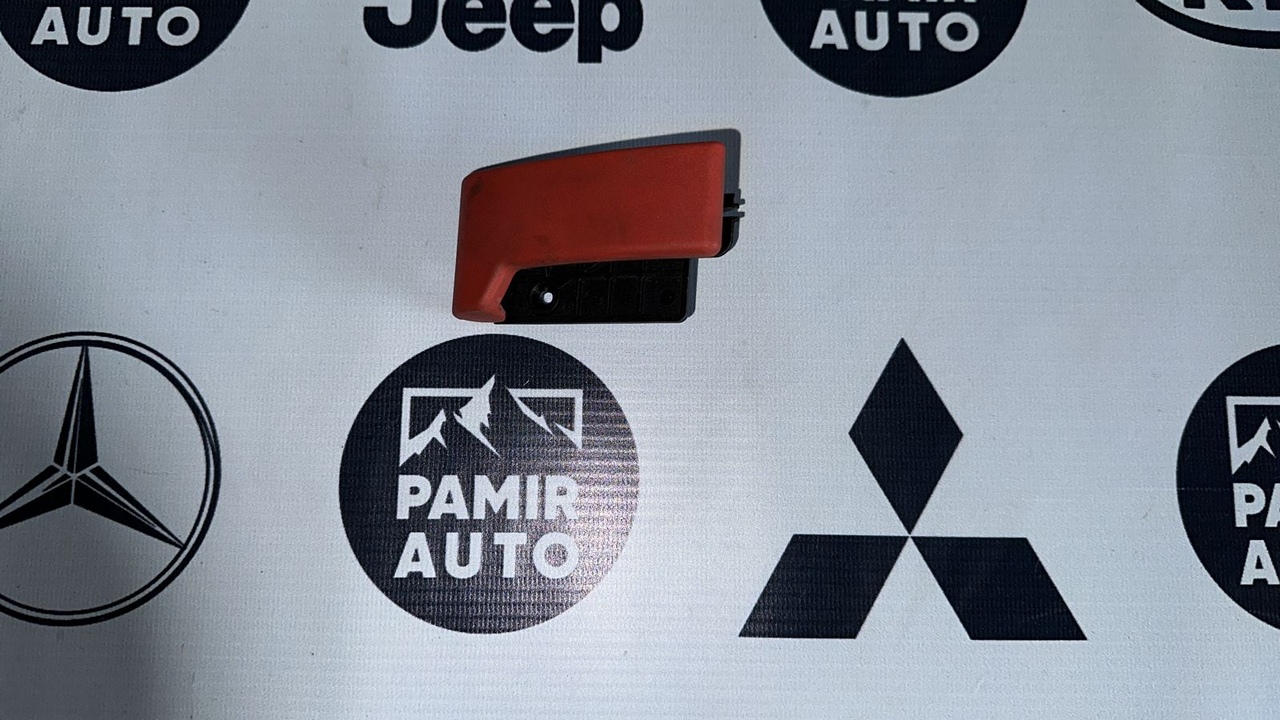 Ручка открывания капота Mercedes C/W204 2006-2015