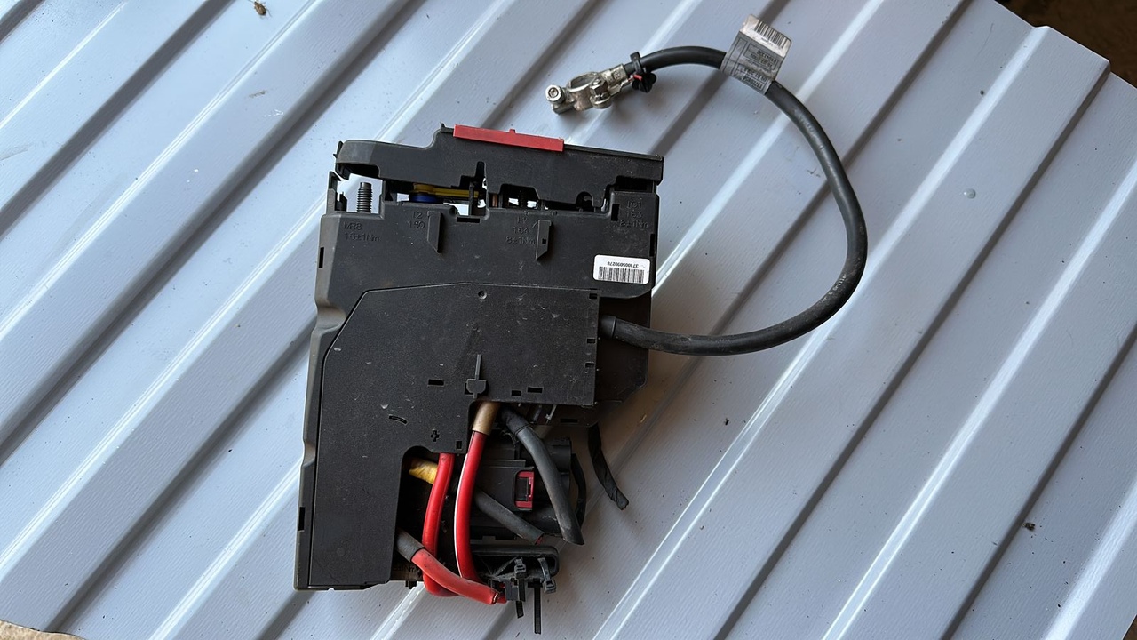 Блок предохранителей Mercedes C/W204 2006-2015