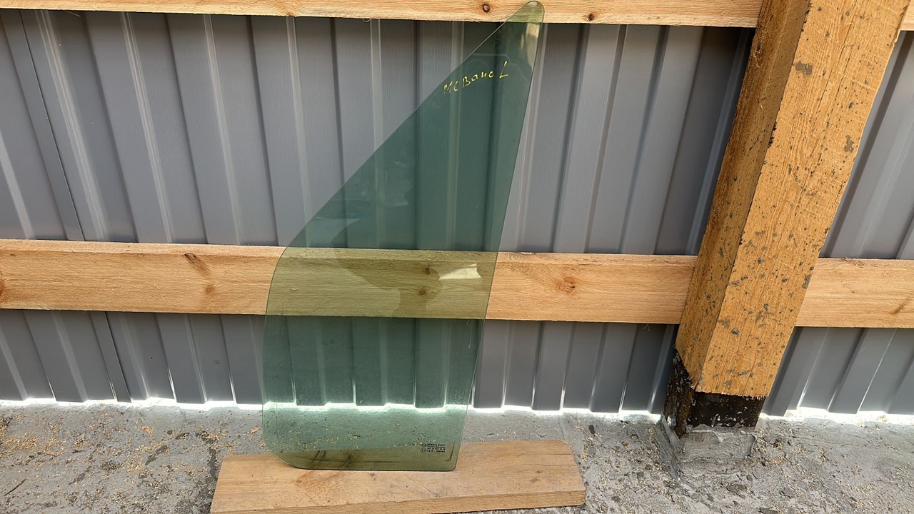 Форточка двери передняя левая Opel Movano/A 2003-2010